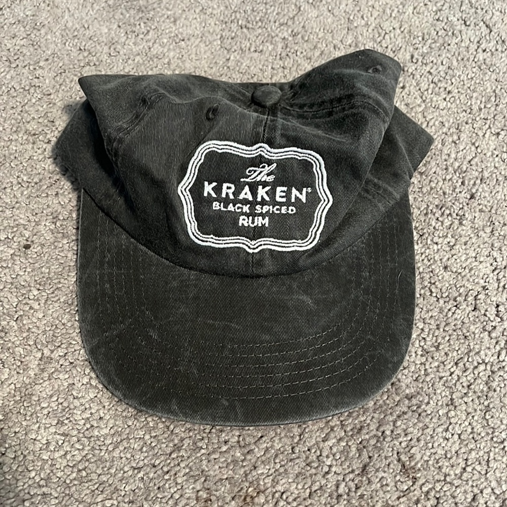 Gray adjustable Port Authority kraken, rum, hat